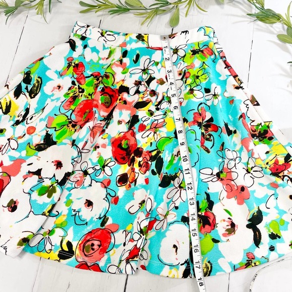 White Mark Floral Skirts (Sz S) - Picture 5 of 5